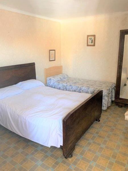 4 soveværelse Byhus til salg i Rasquera med swimmingpool - € 80.000 (Ref: 6997557)