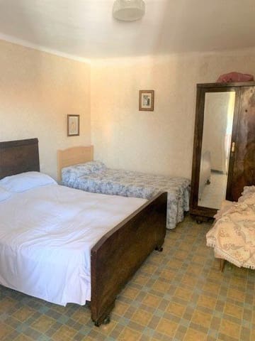 4 quarto Casa em Banda para venda em Rasquera com piscina - 80 000 € (Ref: 6997557)