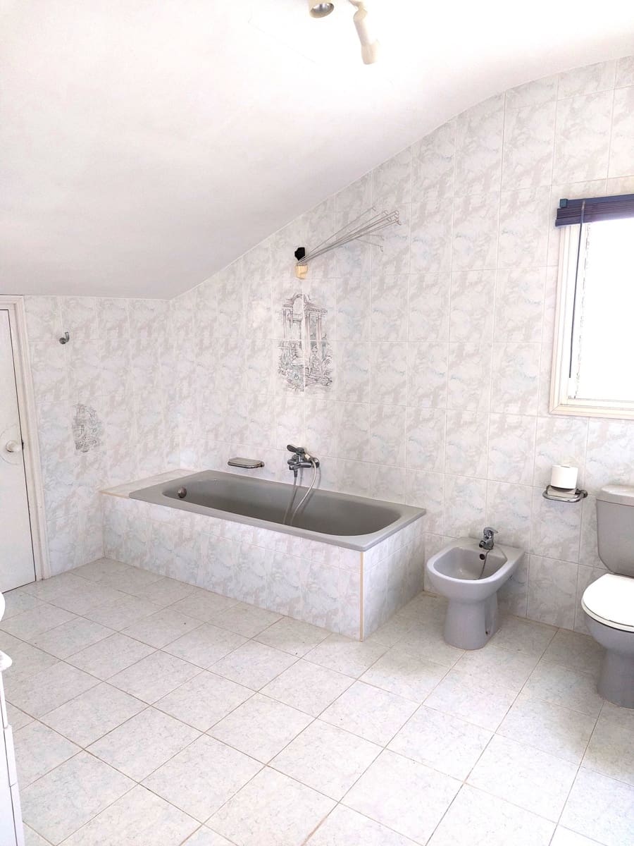 5 quarto Moradia para venda em L'Ampolla com piscina garagem - 349 900 € (Ref: 8005379)