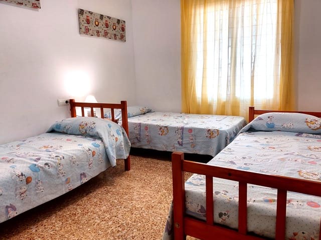 Chalet de 5 habitaciones en L'Ampolla en venta con piscina garaje - 349.900 € (Ref: 8005379)