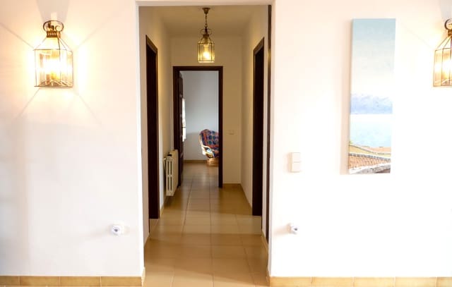 5 slaapkamer Villa te koop in L'Ampolla met garage - € 529.000 (Ref: 8332719)