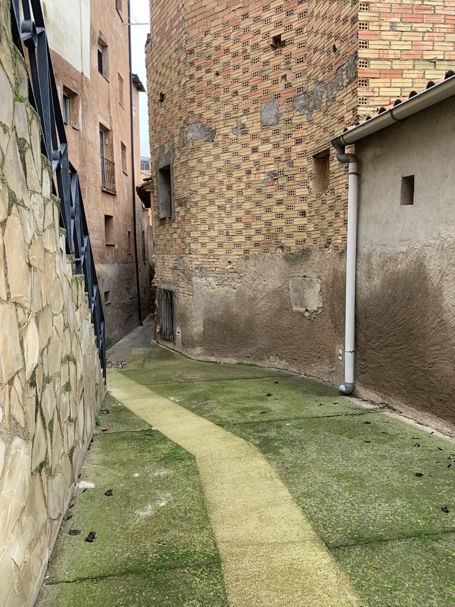 3 soveværelse Byhus til salg i Asco med garage - € 79.000 (Ref: 8643919)