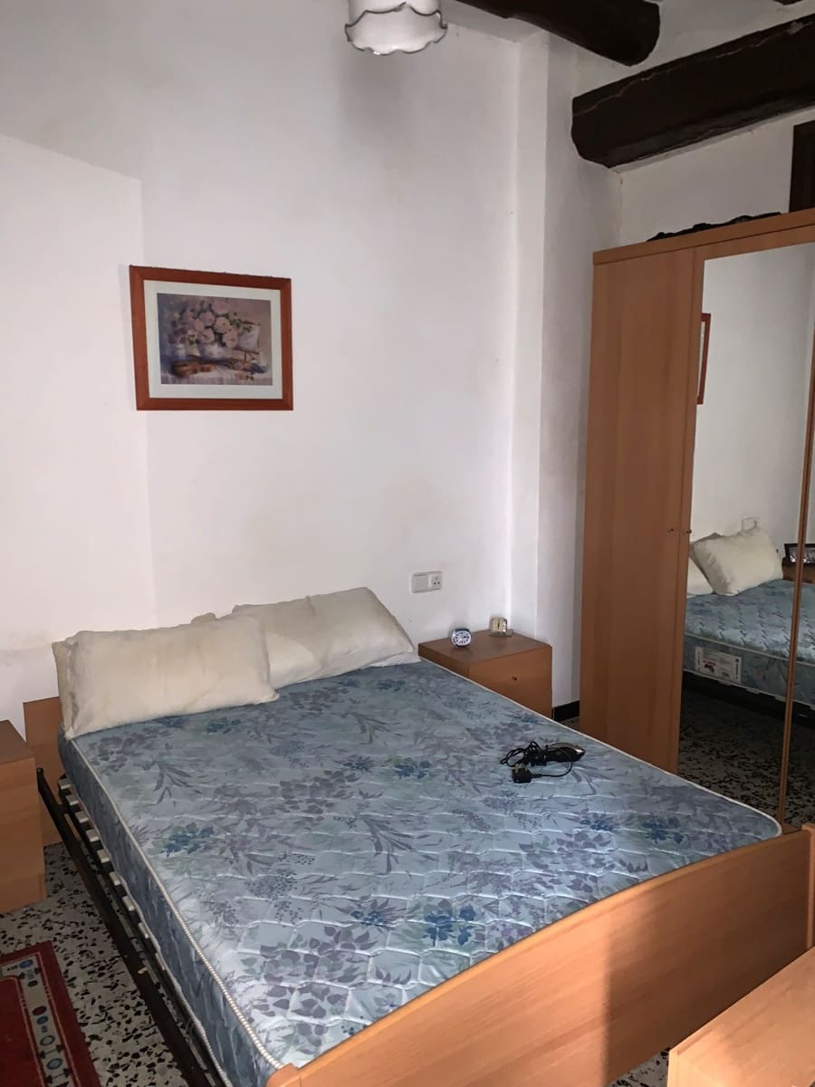 3 soveværelse Byhus til salg i Asco med garage - € 79.000 (Ref: 8643919)