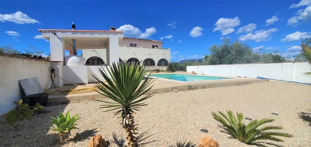 3 soverom Finca/Herregård til salgs i L'Ametlla de Mar med svømmebasseng garasje - € 410 000 (Ref: 8823575)