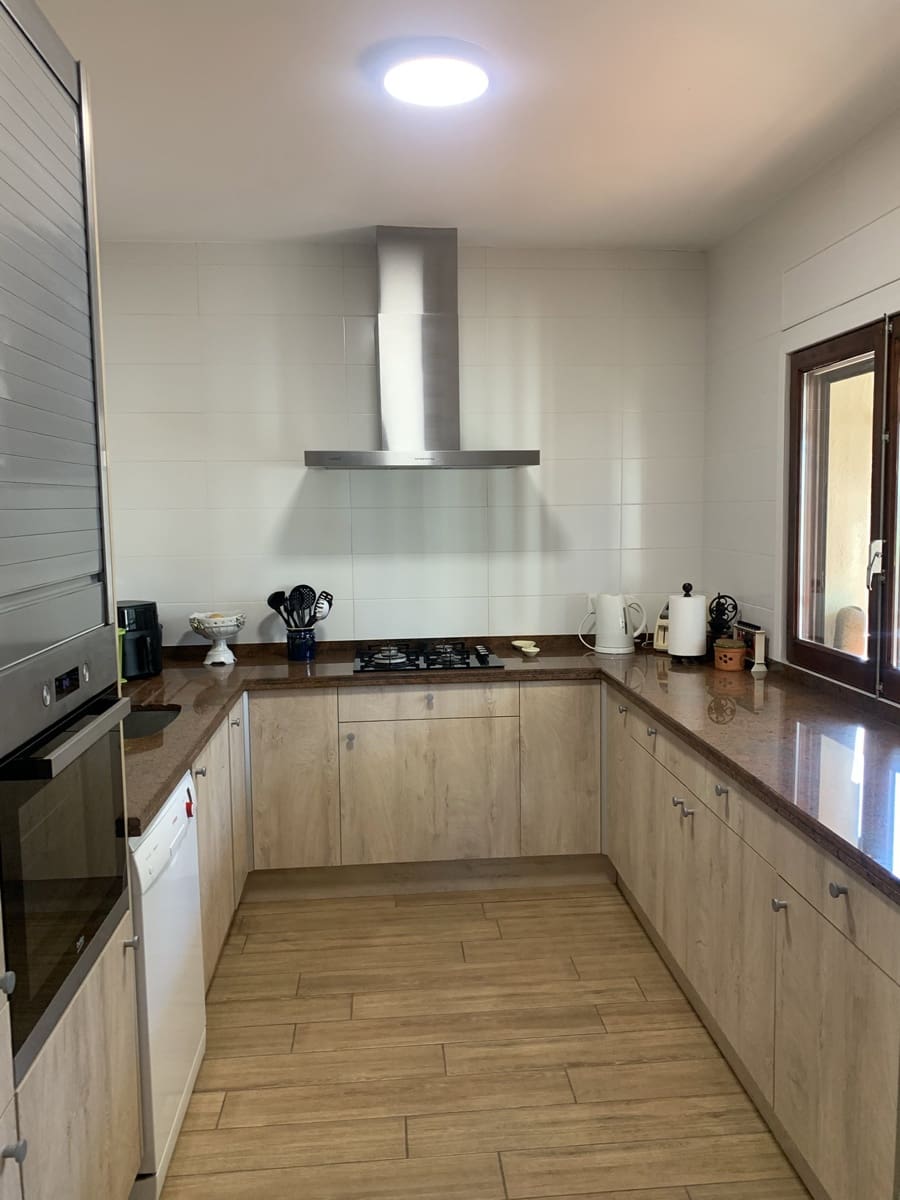 3 soveværelse Finca/Landehus til salg i Tortosa med garage - € 299.500 (Ref: 8886891)