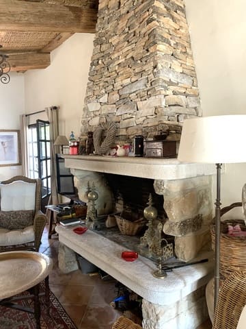 3 makuuhuone Maalaistalo myytävänä paikassa Tivissa mukana 
autotalli - 369 000 € (Ref: 9166351)