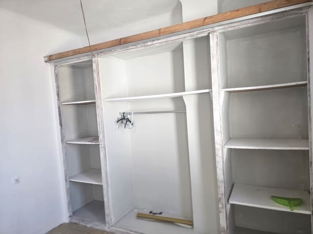 3 makuuhuone Omakotitalo myytävänä paikassa El Perelló - 135 000 € (Ref: 9208882)