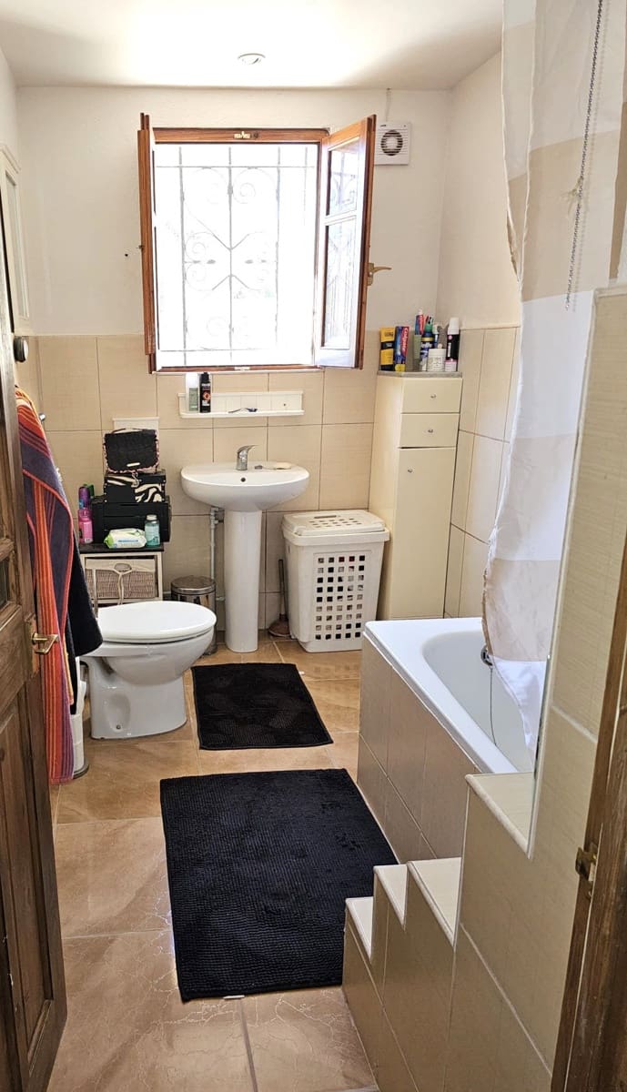 2 sypialnia Finka/Dom wiejski na sprzedaż w Tivissa z garażem - 155 000 € (Ref: 9227891)