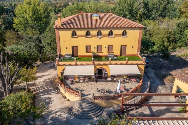 6 soveværelse Finca/Landehus til salg i Falset med garage - € 900.000 (Ref: 9680567)