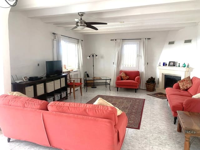 Finca/Casa Rural de 4 habitaciones en El Perelló en venta con piscina garaje - 497.000 € (Ref: 9720568)