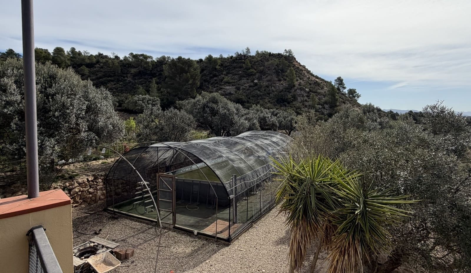 5 sypialnia Finka/Dom wiejski na sprzedaż w Flix z basenem garażem - 390 000 € (Ref: 9793612)