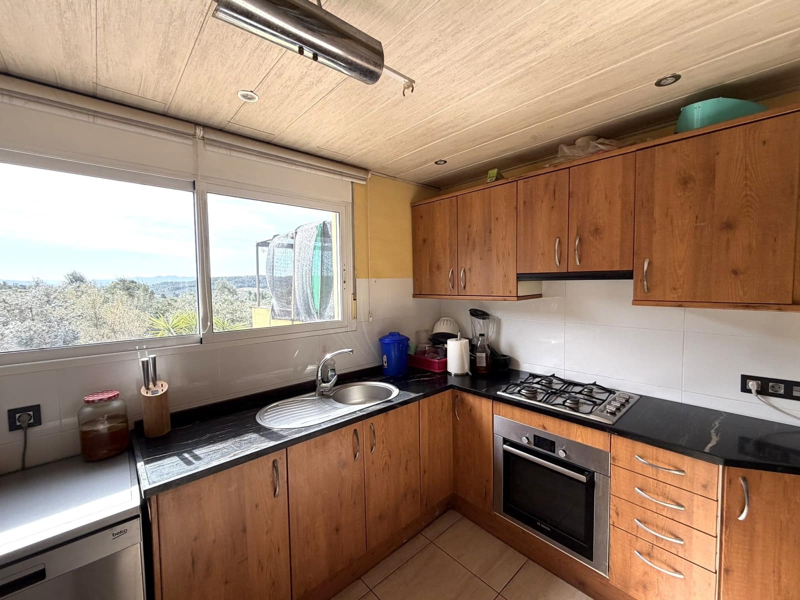 5 sypialnia Finka/Dom wiejski na sprzedaż w Flix z basenem garażem - 390 000 € (Ref: 9793612)