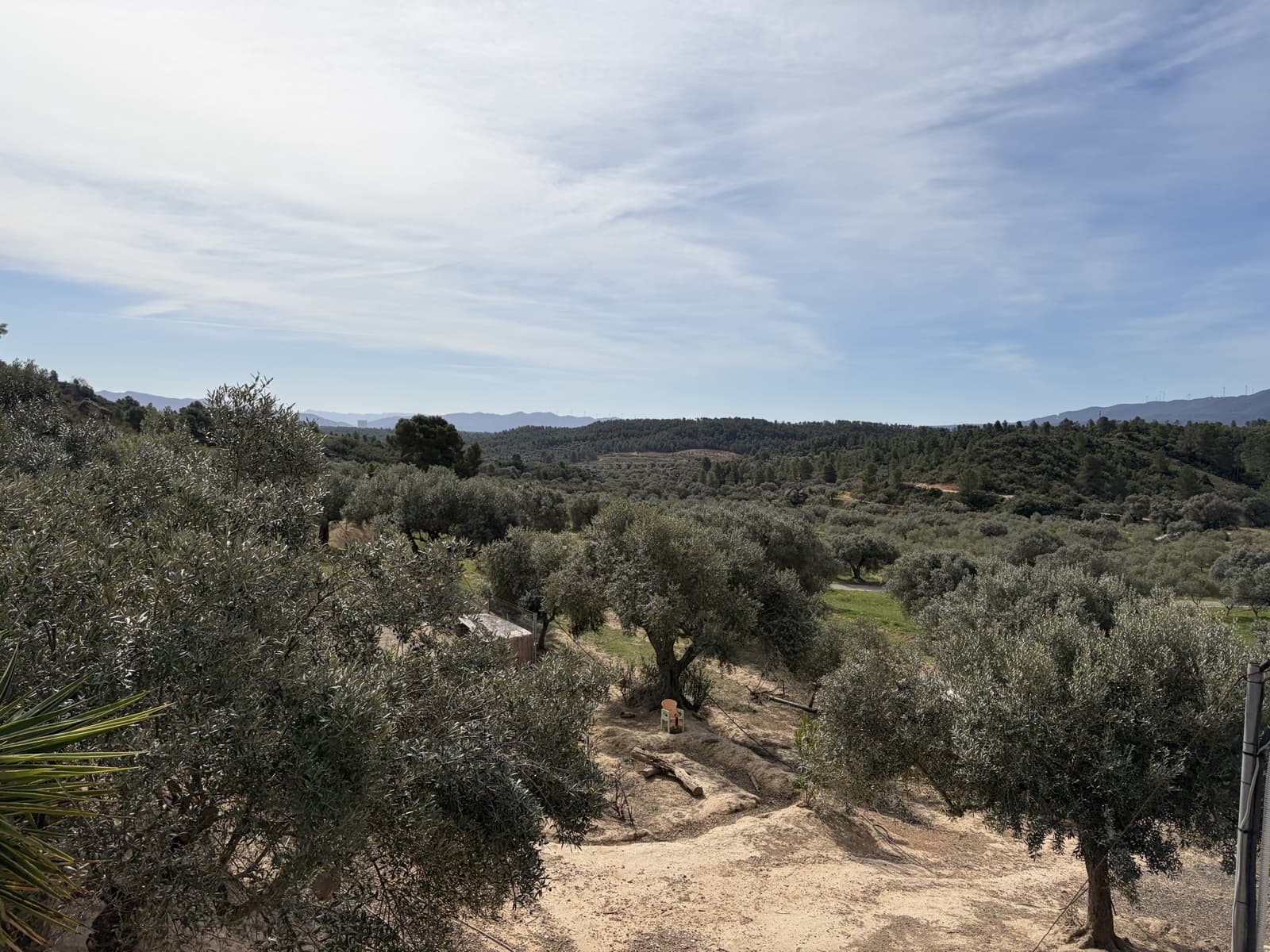 5 sypialnia Finka/Dom wiejski na sprzedaż w Flix z basenem garażem - 390 000 € (Ref: 9793612)