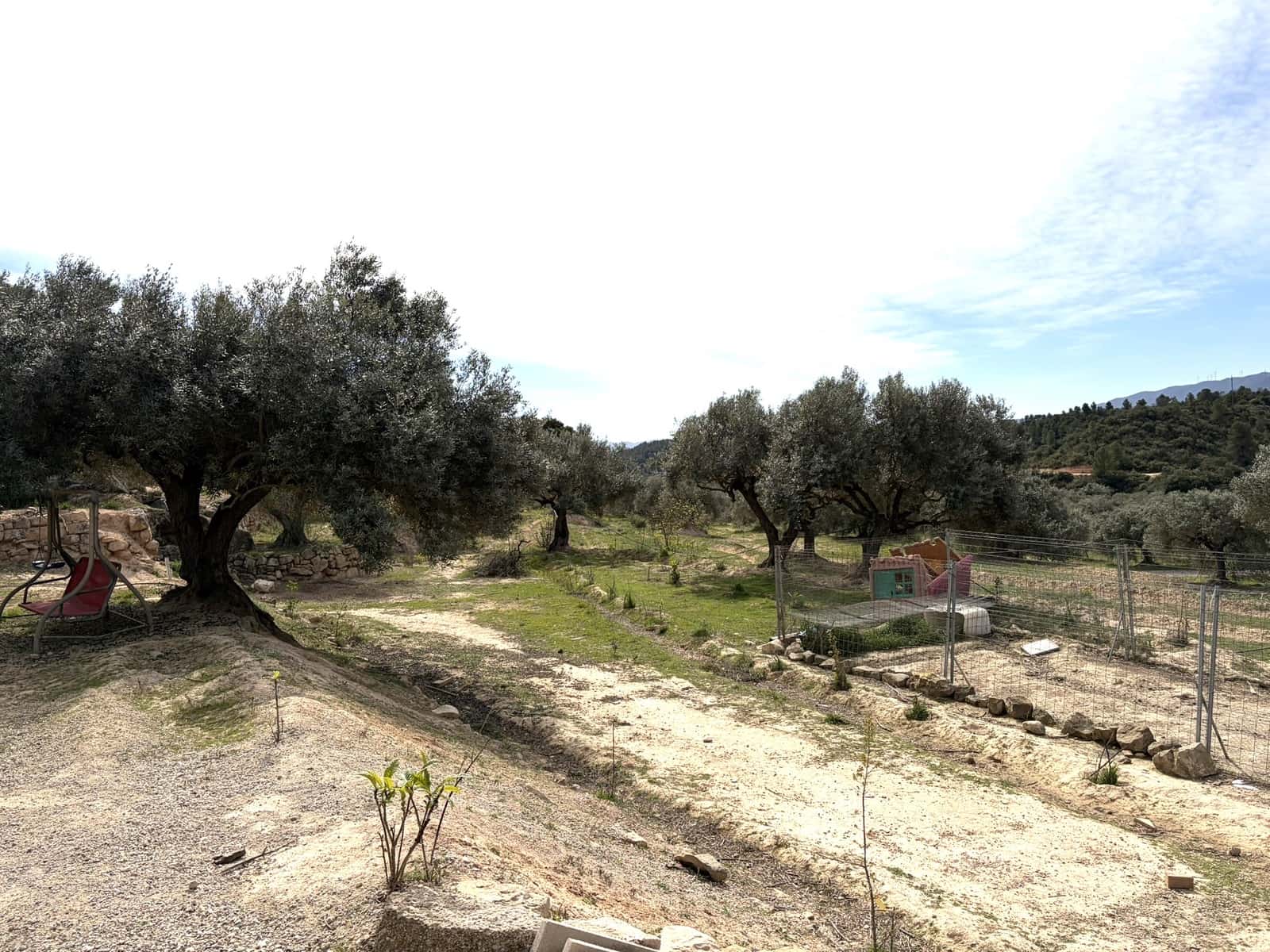 5 sypialnia Finka/Dom wiejski na sprzedaż w Flix z basenem garażem - 390 000 € (Ref: 9793612)