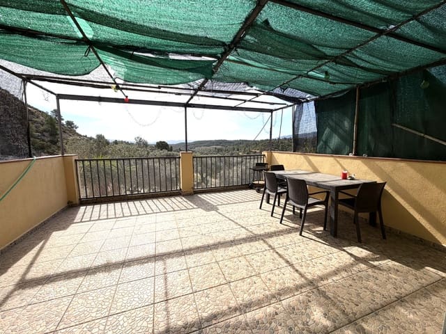 5 sypialnia Finka/Dom wiejski na sprzedaż w Flix z basenem garażem - 390 000 € (Ref: 9793612)