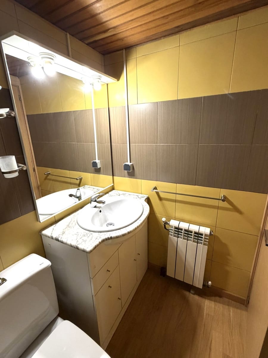 5 soveværelse Finca/Landehus til salg i Flix med swimmingpool garage - € 345.000 (Ref: 9793612)