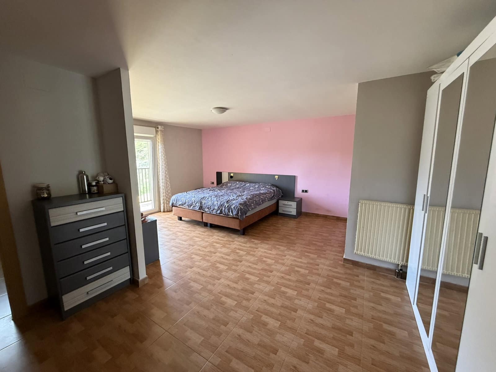 5 soveværelse Finca/Landehus til salg i Flix med swimmingpool garage - € 345.000 (Ref: 9793612)