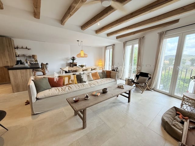1 soverom Penthouse til salgs i Santa Gertrudis de Fruitera, Santa Eulalia / Santa Eularia med svømmebasseng garasje - € 1 150 000 (Ref: 9116091)