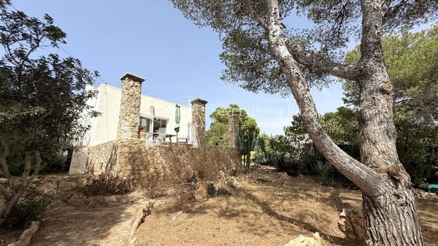 3 soveværelse Villa til salg i Cala Tarida, San Jose / Sant Josep de Sa Talaia med swimmingpool garage - € 1.150.000 (Ref: 9126788)