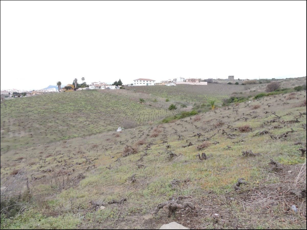 Finca/Casa Rural de 2 habitaciones en Manilva en venta con piscina - 699.000 € (Ref: 10000582)
