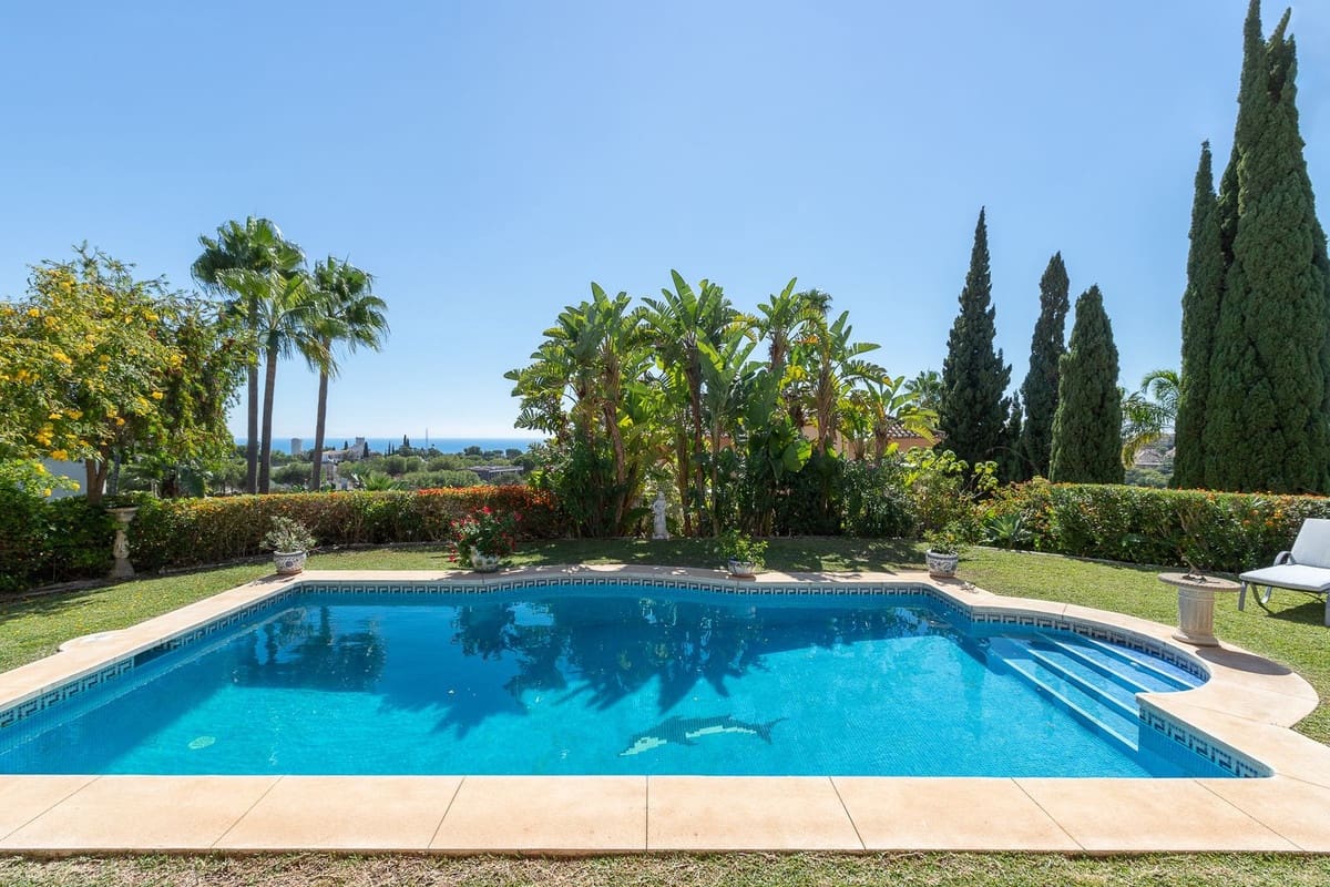 5 sypialnia Willa na sprzedaż w Elviria z basenem - 2 068 000 € (Ref: 10000583)