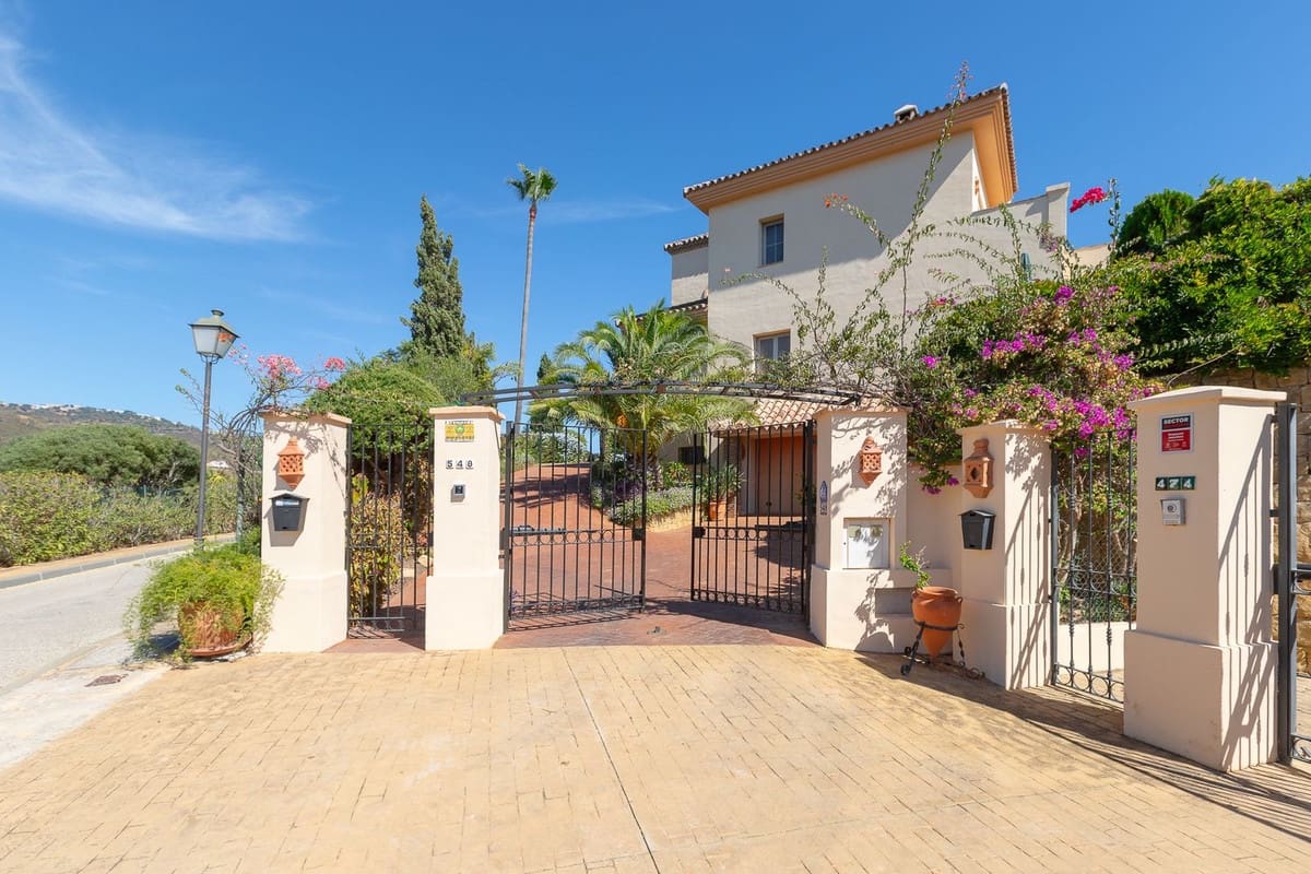 5 sypialnia Willa na sprzedaż w Elviria z basenem - 2 068 000 € (Ref: 10000583)