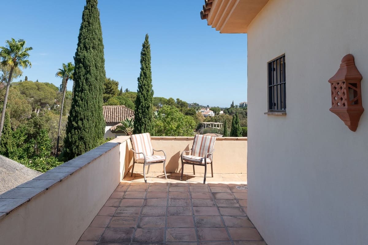 5 sypialnia Willa na sprzedaż w Elviria z basenem - 2 068 000 € (Ref: 10000583)