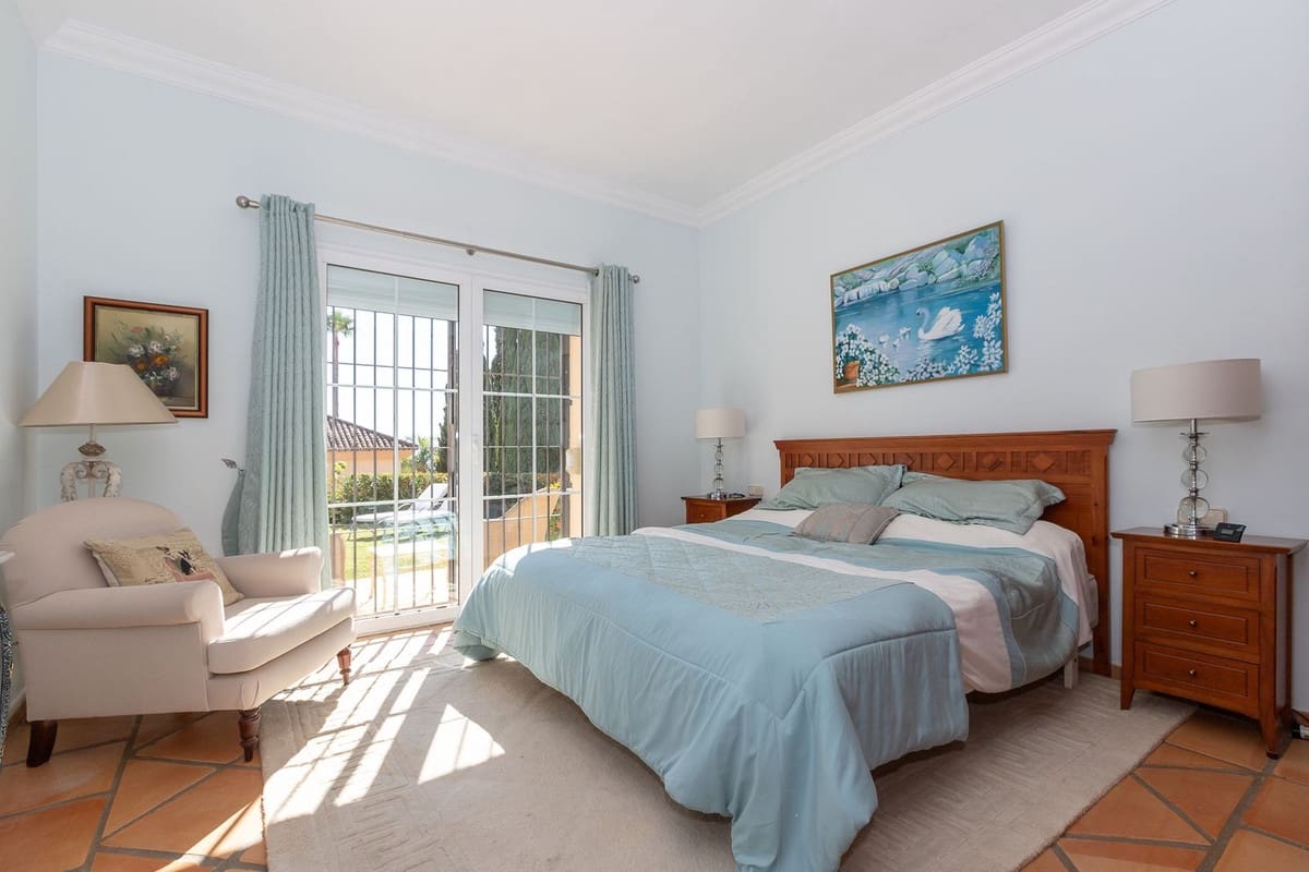 5 sypialnia Willa na sprzedaż w Elviria z basenem - 2 068 000 € (Ref: 10000583)