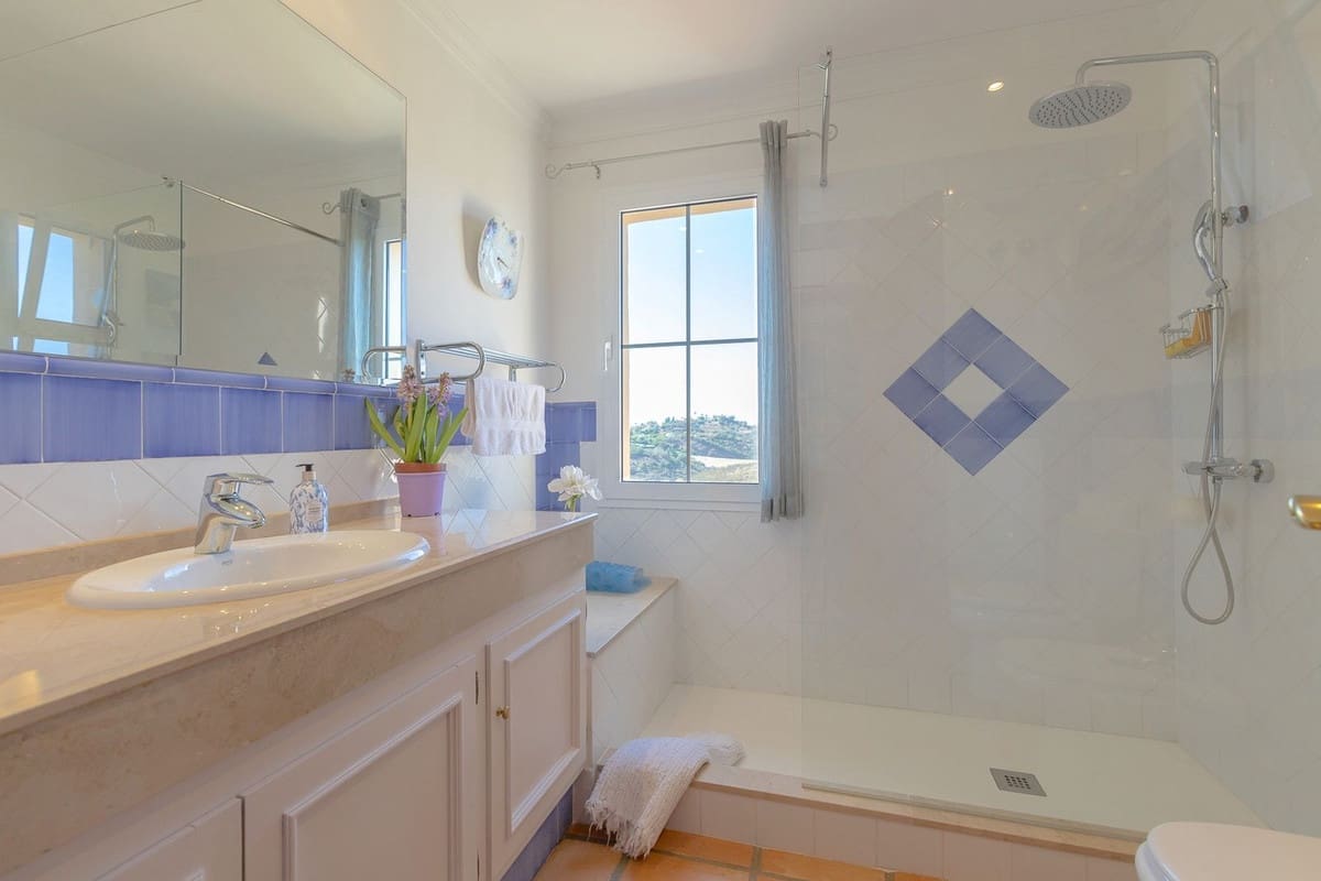 5 sypialnia Willa na sprzedaż w Elviria z basenem - 2 068 000 € (Ref: 10000583)