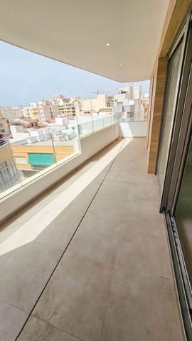 3 soverom Penthouse til salgs i Las Piscinas Naturales, Torrevieja med garasje - € 548 000 (Ref: 10000594)