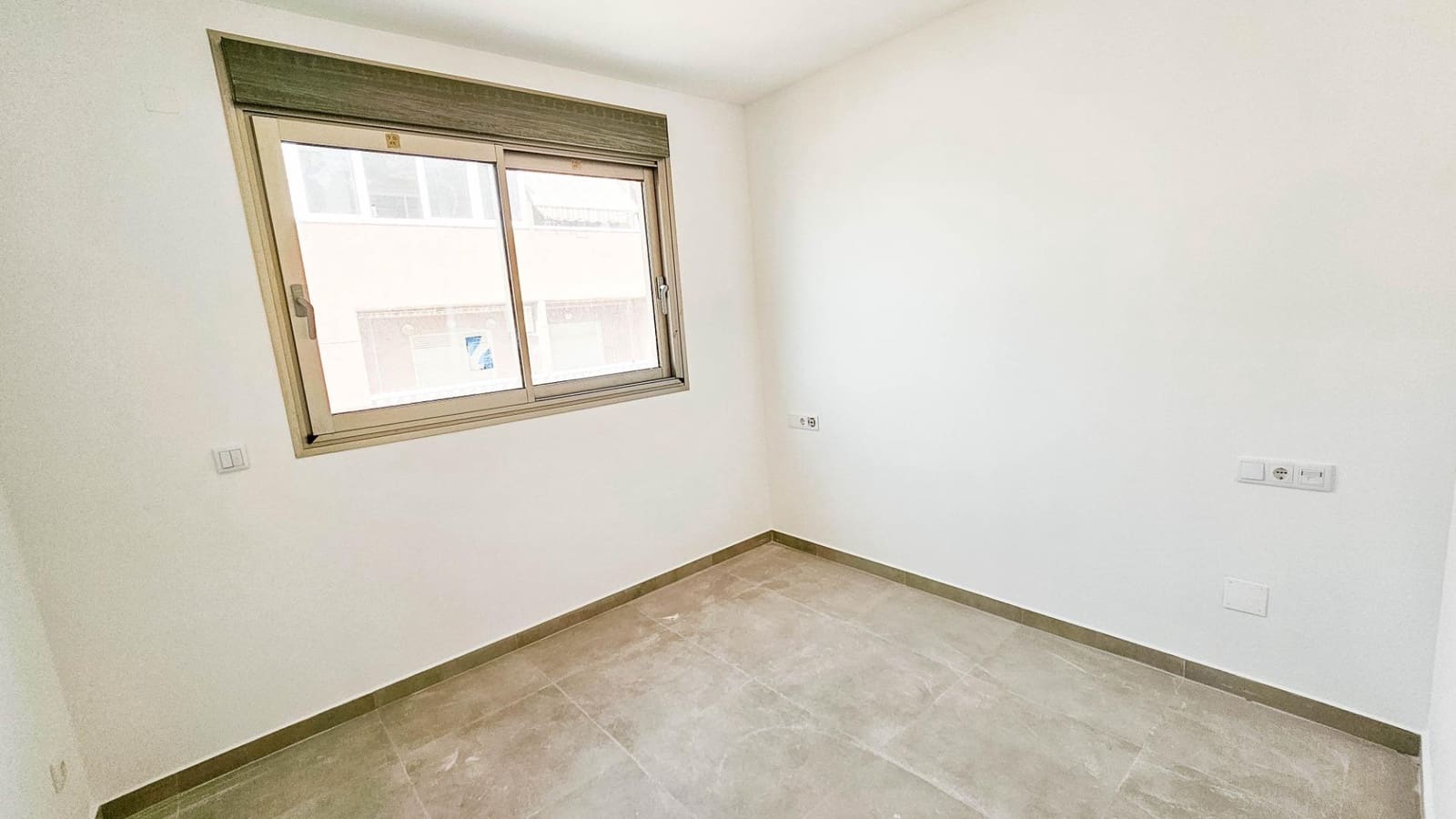 Ático de 3 habitaciones en Torrevieja en venta con garaje - 548.000 € (Ref: 10000594)