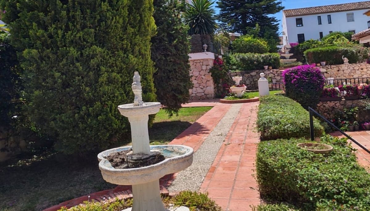 2 sovrum Hus till salu i Mijas Costa med pool garage - 370 000 € (Ref: 10000602)