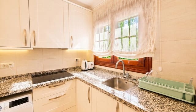 Townhouse for sale in Mijas Costa, Mijas with pool - € 370,000 (Ref: 10000602)
