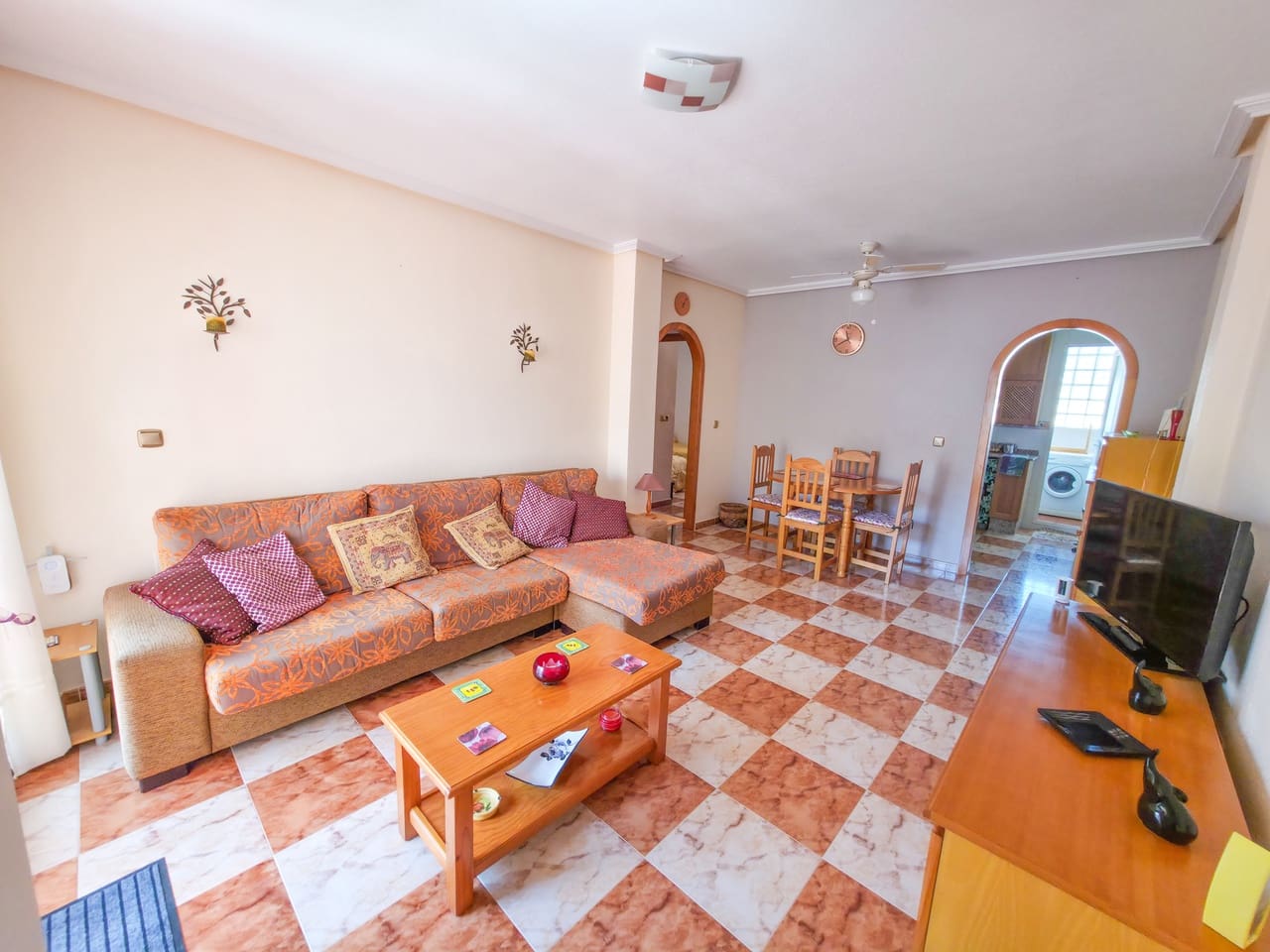 Apartamento de 2 habitaciones en Cabo Roig en venta con piscina garaje - 157.500 € (Ref: 10003643)