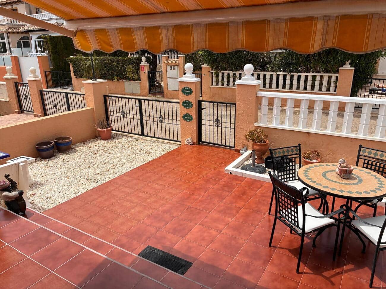2 bedroom Semi-detached Villa for sale in Cabo Roig with pool - € 249,995 (Ref: 10003646)