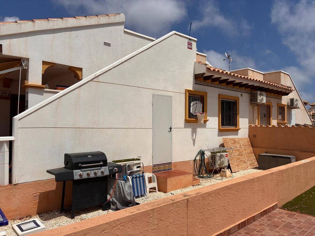 2 bedroom Semi-detached Villa for sale in Cabo Roig with pool - € 249,995 (Ref: 10003646)