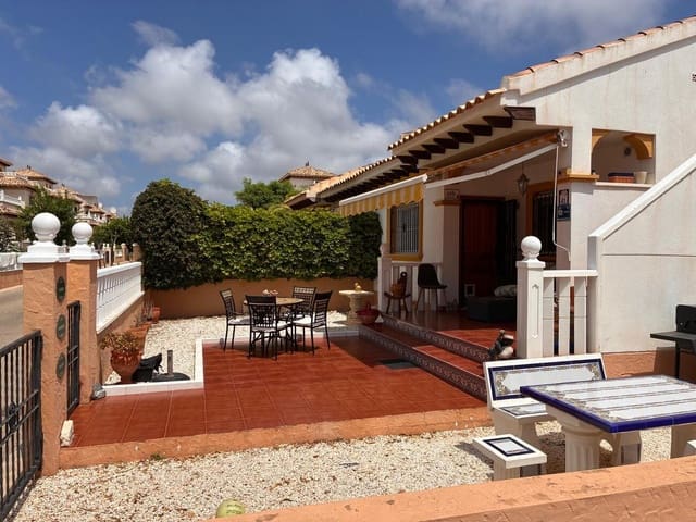 2 bedroom Semi-detached Villa for sale in Cabo Roig, Orihuela with pool - € 249,995 (Ref: 10003646)