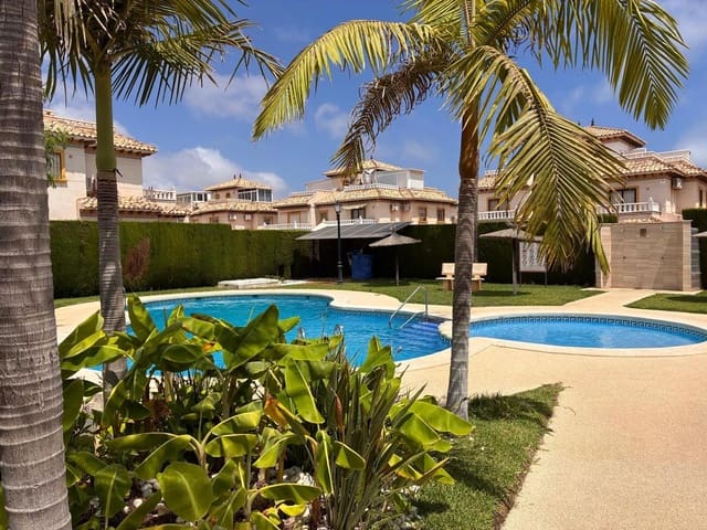 2 bedroom Semi-detached Villa for sale in Cabo Roig, Orihuela with pool - € 249,995 (Ref: 10003646)