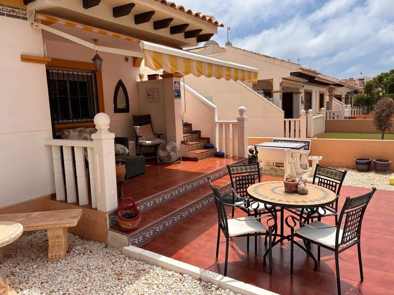 2 bedroom Semi-detached Villa for sale in Cabo Roig with pool - € 249,995 (Ref: 10003646)