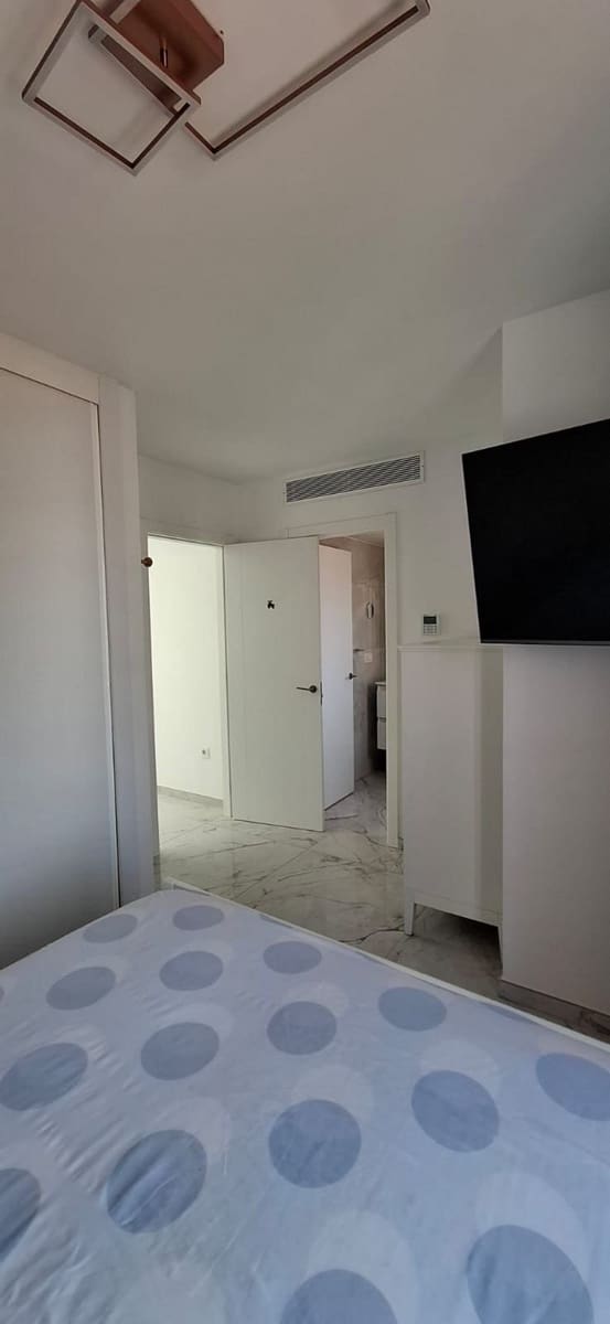 4 sypialnia Willa na sprzedaż w Corralejo z basenem garażem - 570 000 € (Ref: 10003652)