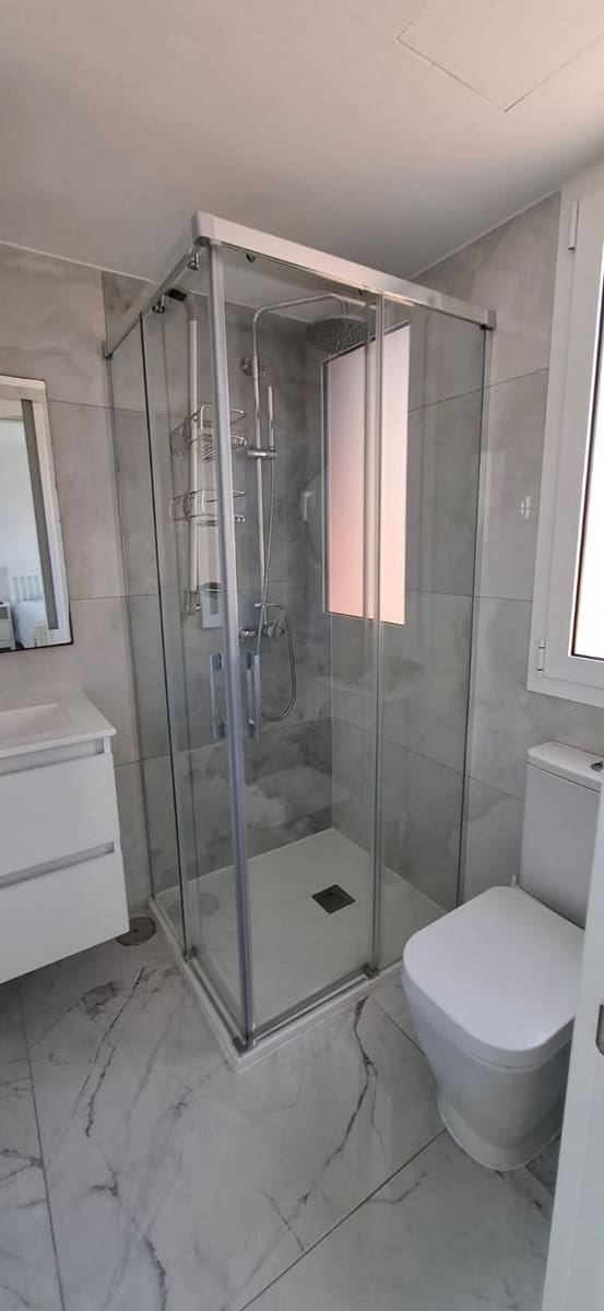 4 sypialnia Willa na sprzedaż w Corralejo z basenem garażem - 570 000 € (Ref: 10003652)