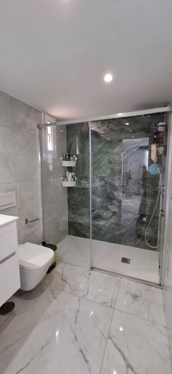 4 sypialnia Willa na sprzedaż w Corralejo z basenem garażem - 570 000 € (Ref: 10003652)