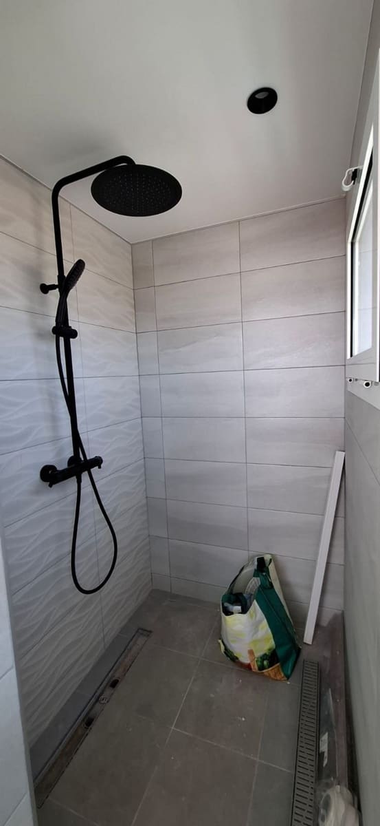 4 sypialnia Willa na sprzedaż w Corralejo z basenem garażem - 570 000 € (Ref: 10003652)