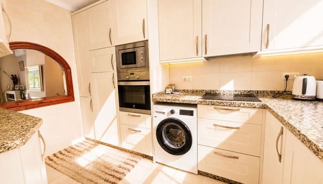 2 soverom Hus til salgs i Las Lagunas de Mijas, Mijas med svømmebasseng garasje - € 360 000 (Ref: 10003653)