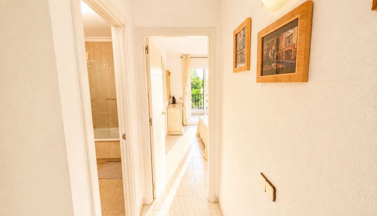 2 soverom Hus til salgs i Las Lagunas de Mijas med svømmebasseng garasje - € 360 000 (Ref: 10003653)