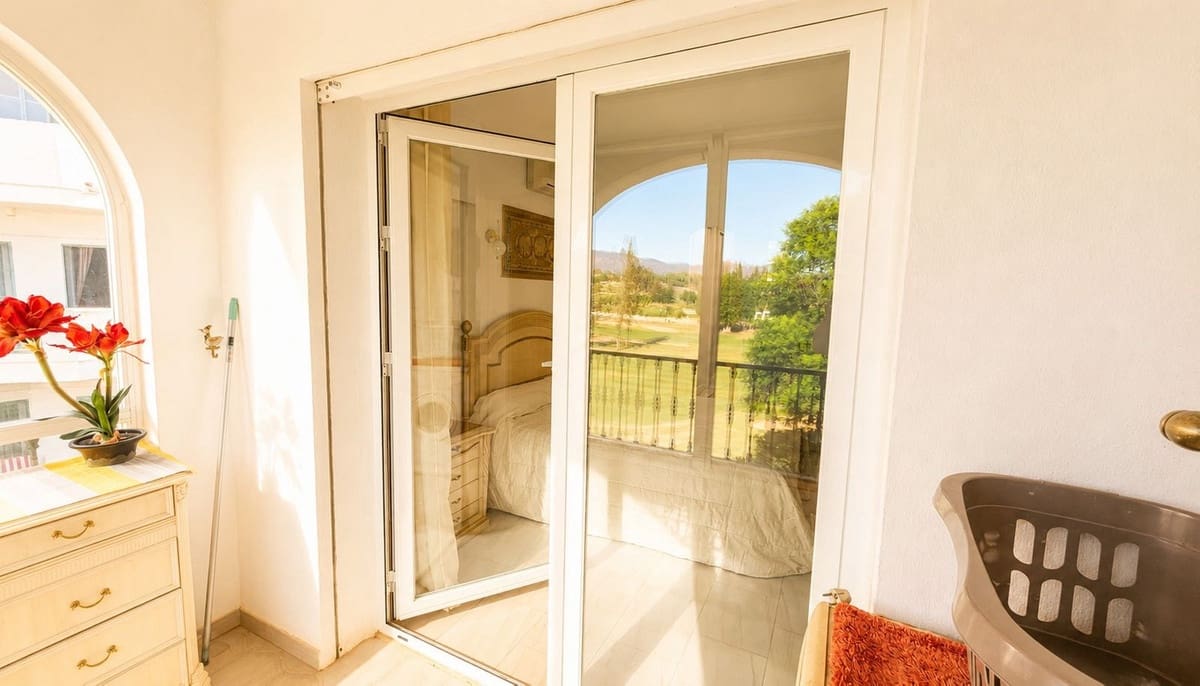 2 soverom Hus til salgs i Las Lagunas de Mijas med svømmebasseng garasje - € 360 000 (Ref: 10003653)