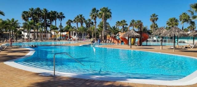1 sypialnia Apartament na sprzedaż w Corralejo, La Oliva z basenem - 209 000 € (Ref: 10005287)