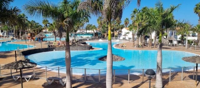 1 bedroom Apartment for sale in Corralejo, La Oliva with pool - € 209,000 (Ref: 10005287)