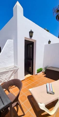 1 Zimmer Apartment zu verkaufen in Corralejo, La Oliva mit Pool - 199.995 € (Ref: 10005287)