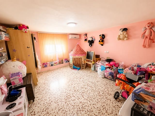 Chalet de 5 habitaciones en El Chaparral, Torrevieja en venta con garaje - 399.000 € (Ref: 10005291)
